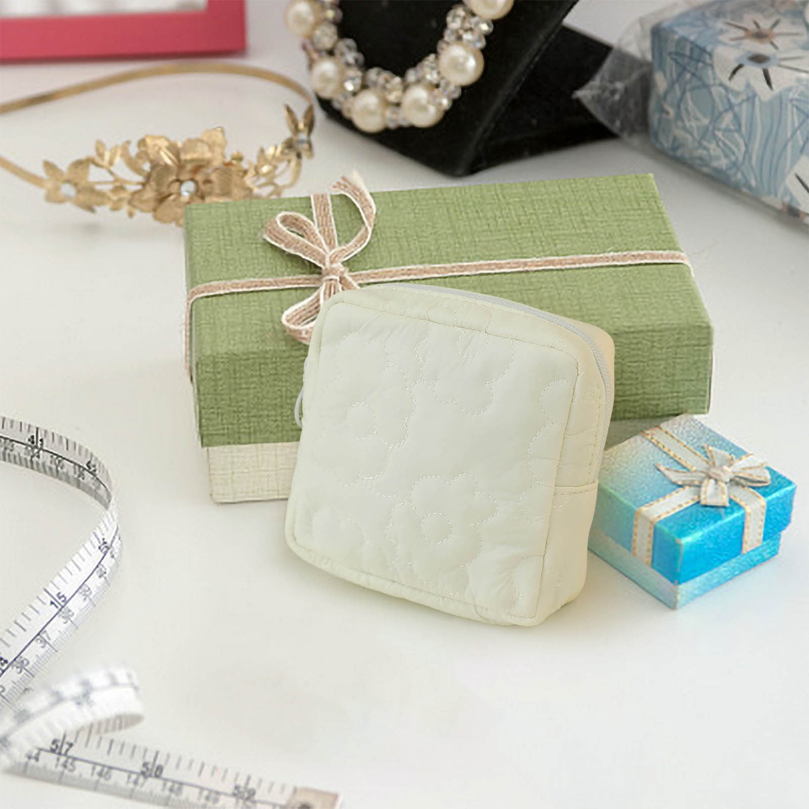 Sanitary Napkin Storage Bag, Zipper Menstrual Pad Bag Portable Sanitary