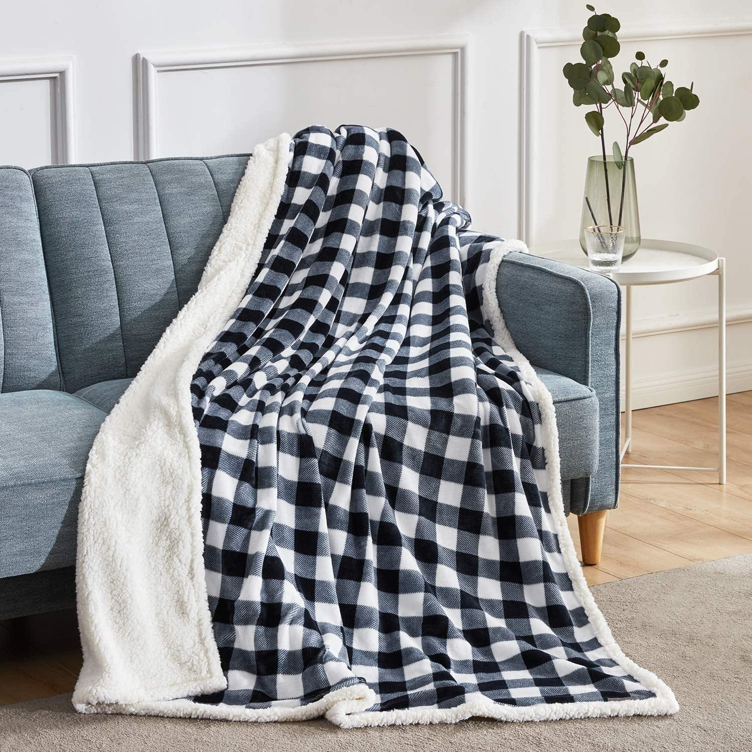 Sanmadrola 50''x60'' Sherpa Plaid Cozy Blanket, Fluffy Throw for Sofa/Bed, Black/White