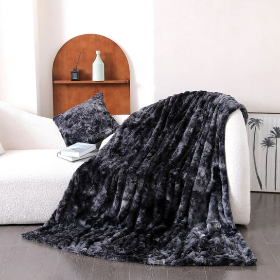 Sanmadrola Oversized Throw Blanket Soft Fuzzy for Couch Fluffy Blankets Throws Shaggy Faux Fur Blanket Plush Sherpa Blanket Cozy Decorative Gift Throw Blankets for Couch, Sofa, Bed 60''x80'' Black