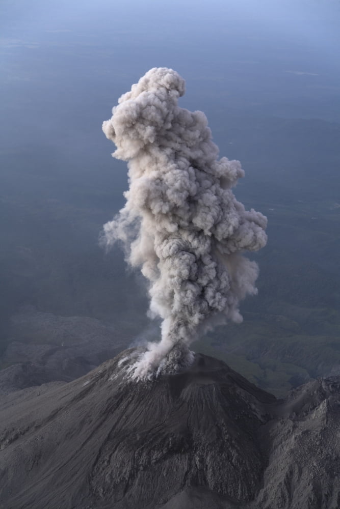 Santiaguito ash eruption Guatemala Canvas Art - Martin RietzeStocktrek Images (12 x 17)