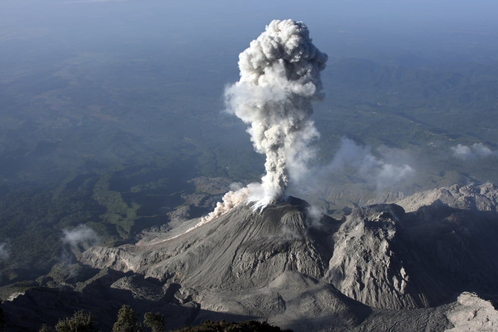Santiaguito ash eruption Guatemala Canvas Art - Martin RietzeStocktrek Images (17 x 12)