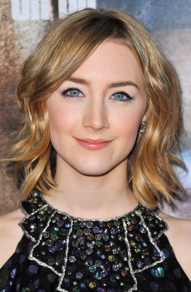 Saoirse Ronan At Arrivals For Hanna Premiere Canvas Art - (16 x 20)