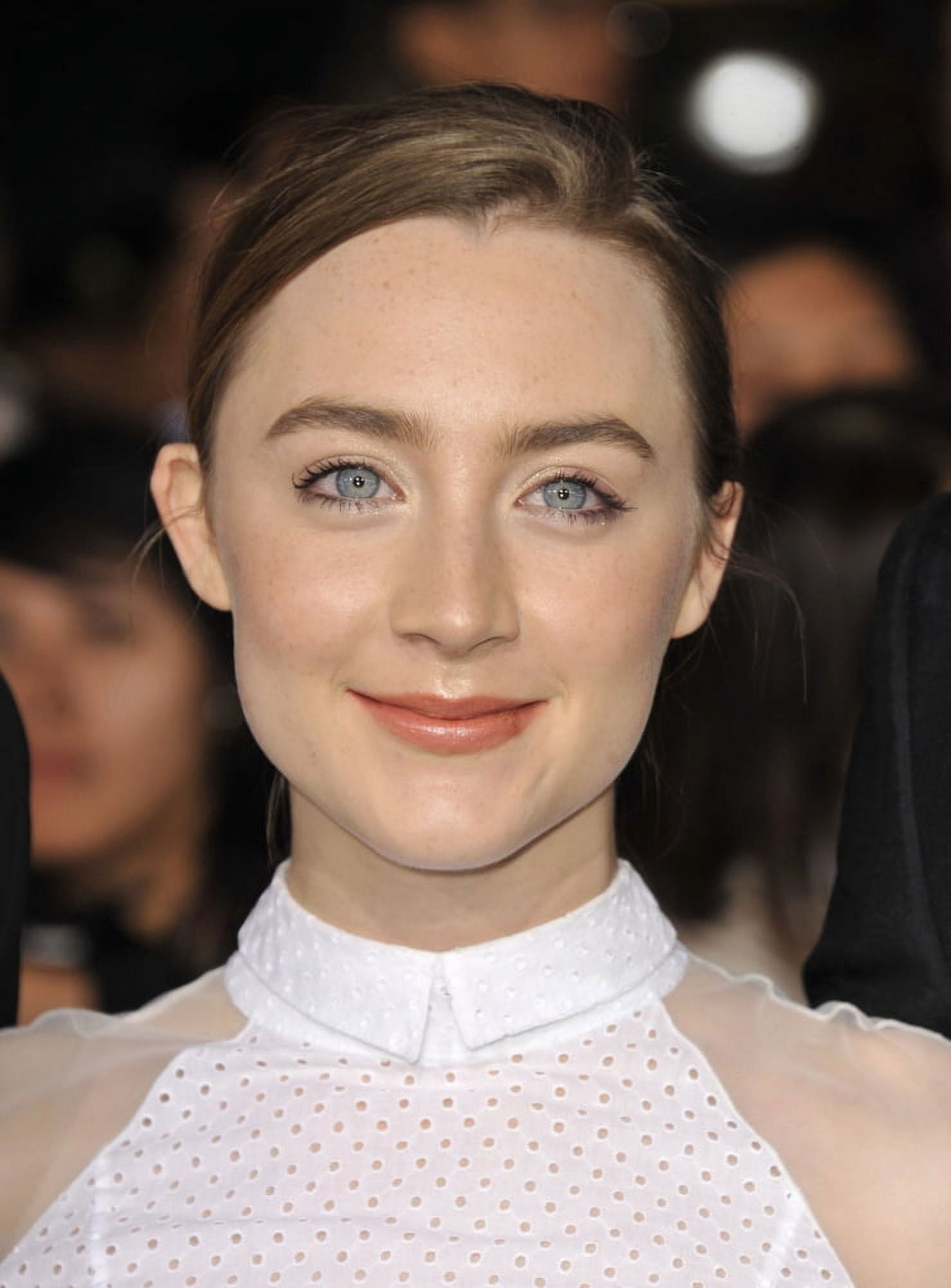 Saoirse Ronan At Arrivals For The Twilight Saga Breaking Dawn - Part 2 Premiere Canvas Art -  (16 x 20)