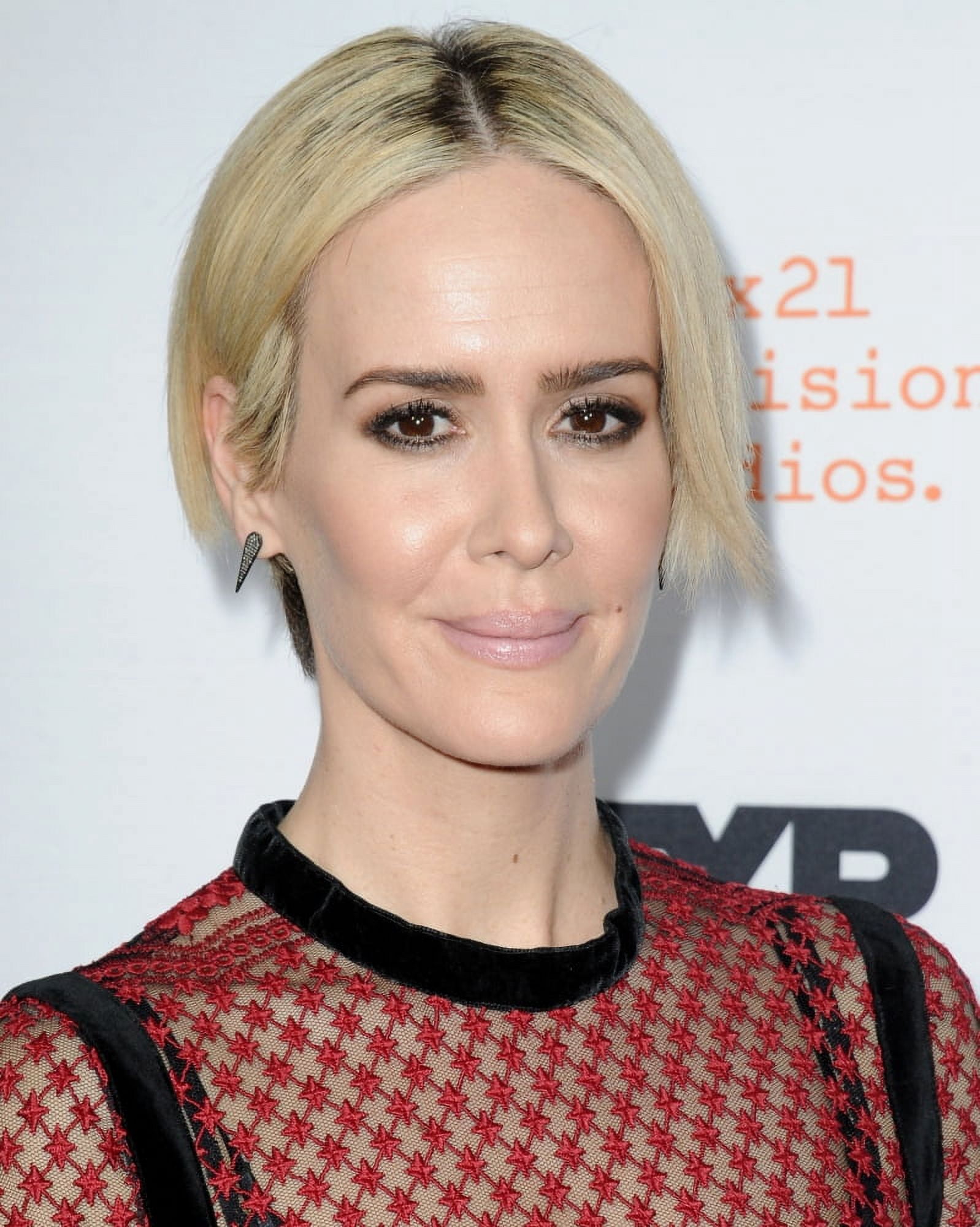 Sarah Paulson At Arrivals For The People V OJ Simpson American Crime Story Event Canvas Art - (16 x 20)