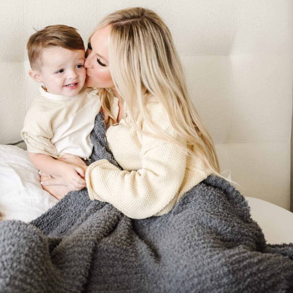 Saranoni Ribbed BamboniĀ® Throw Blankets