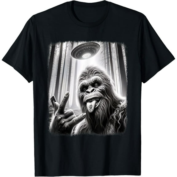 Sasquatch Selfie Big Foot Rock On UFO Alien Funny 0HJXK2 T-Shirt