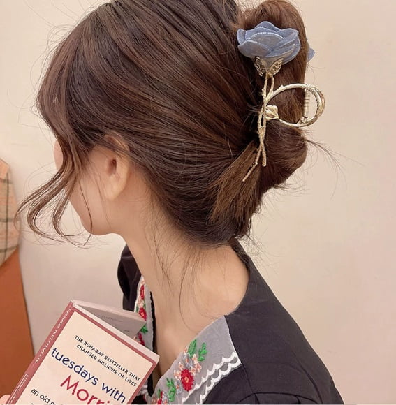 Sassy Series Blue Shark Clip - Strong Grip for Thick Hair, Elegant Design for Everyday Use