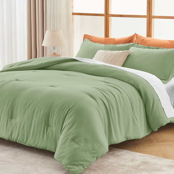 Sasttie Queen Comforter Set Green, 3 Piece Solid Bedding for All Seasons, Soft and Breathable Down Alternative Bed Set with 2 Pillowshams