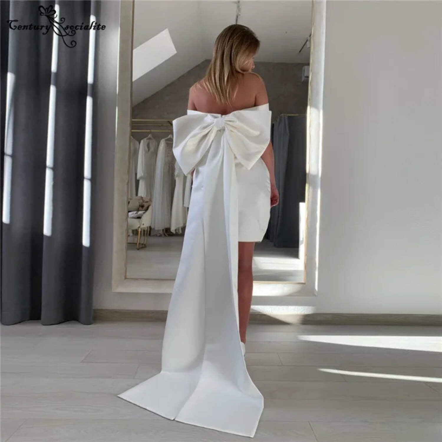 Simple Satin Short Wedding Dresses Knee Length With Crystal Beading Bridal Gowns With Pocket Elegant Scalloped Cap Sleeve