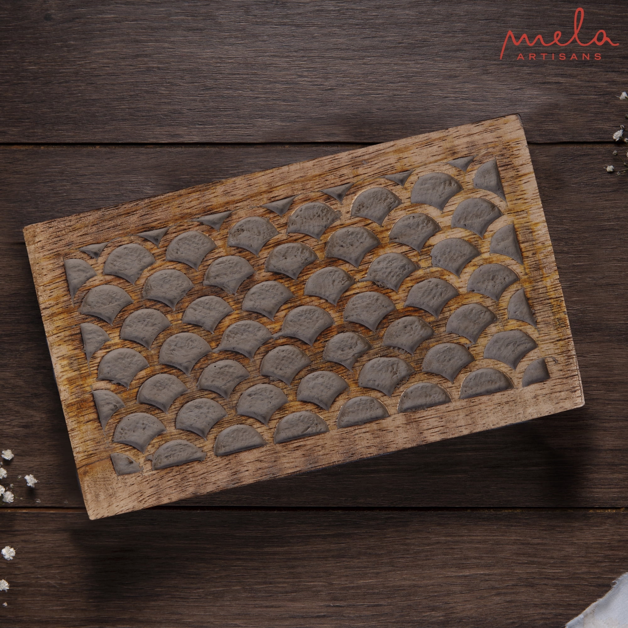 Scallop Wooden Box, Medium, Light Burnt Over Grey Decorative Box with Lid with Felt Pads Underneath & Wooden Carving, Unique Handmade Mangowood Keepsake Storage Box for Home, 7.5 x 4.5 x 3