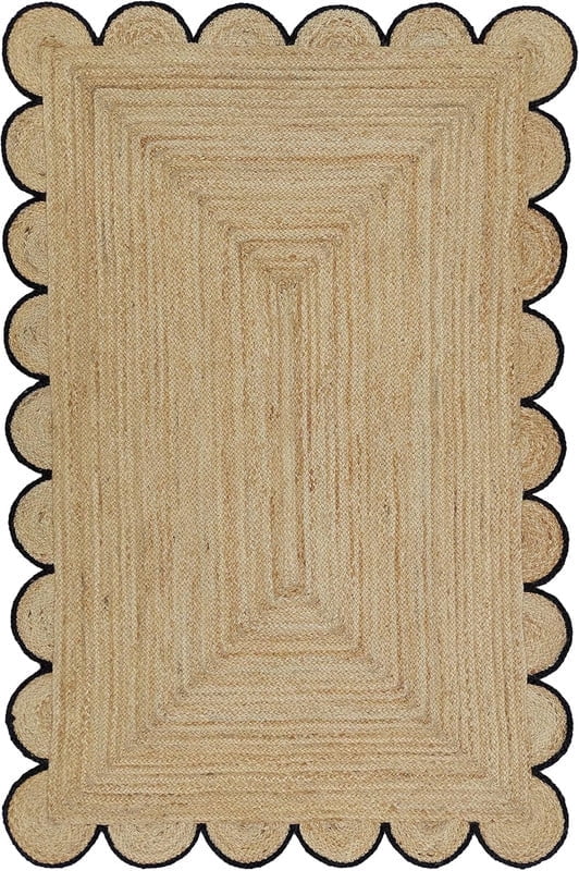 Scalloped Handwoven Natural Jute Area Rug, Black Trim, 4'x6'