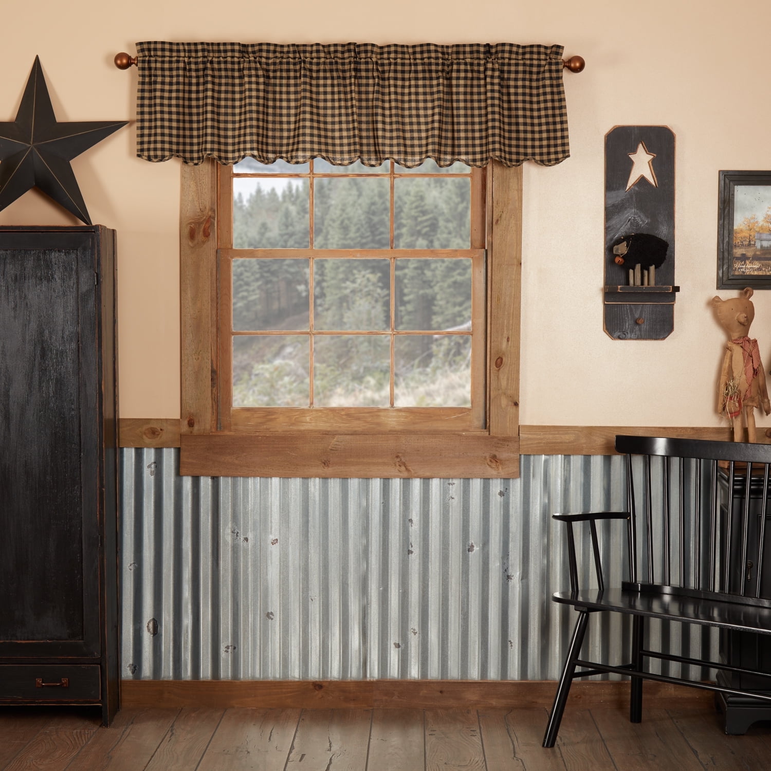 Black and Tan Checkered Scalloped Valance with Rod Pocket