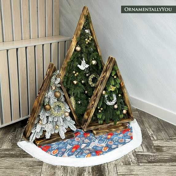 Scandinavian Forest Animal Pattern Tree Skirt