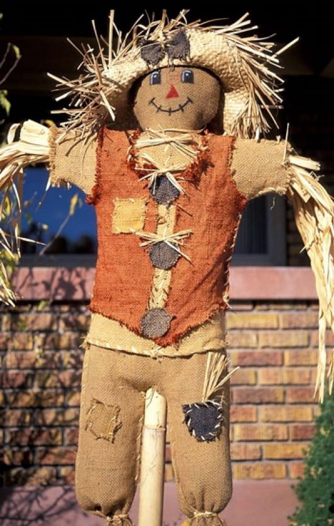 Scarecrow in Suburban Yard at Halloween Logan Utah Canvas Art - Scott T Smith DanitaDelimont (23 x 36)