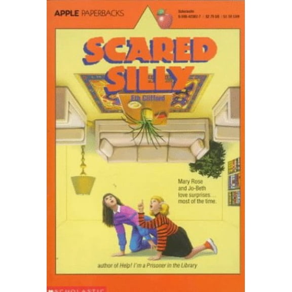 Pre-Owned Scared Silly (Paperback) 0590423827 9780590423823