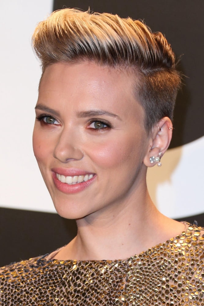 Scarlett Johansson In Attendance For Tom Ford AutumnWinter 2015 Womenswear Collection Canvas Art - (16 x 20)