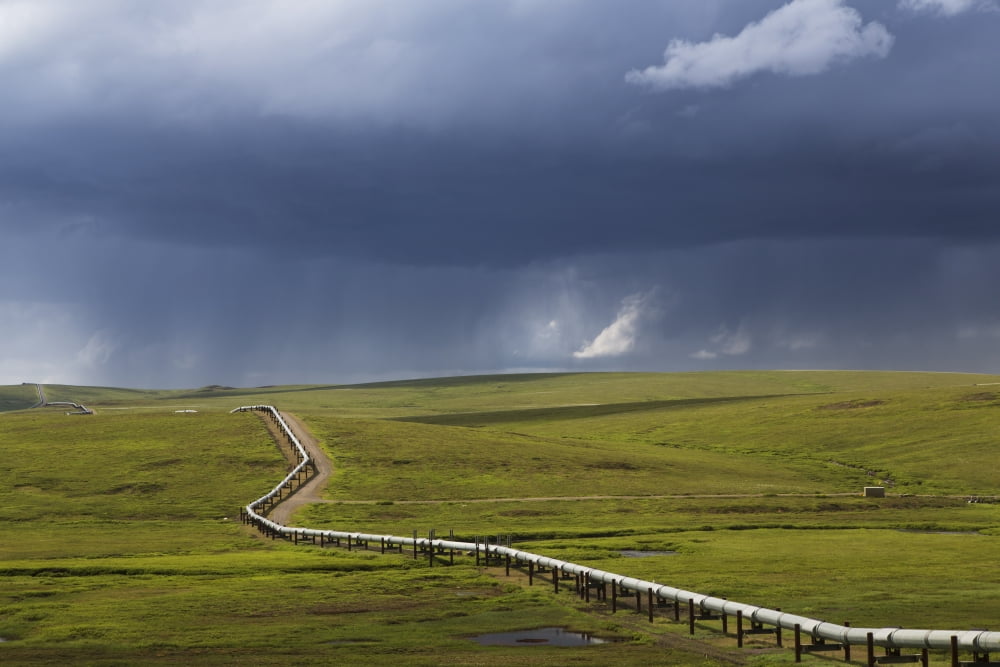Scenic view of the Trans Alaska Oil Pipeline from the Haul Road (James Dalton Highway) Arctic Alaska Summer Canvas Art - Lucas Payne Design Pics (38 x 24)