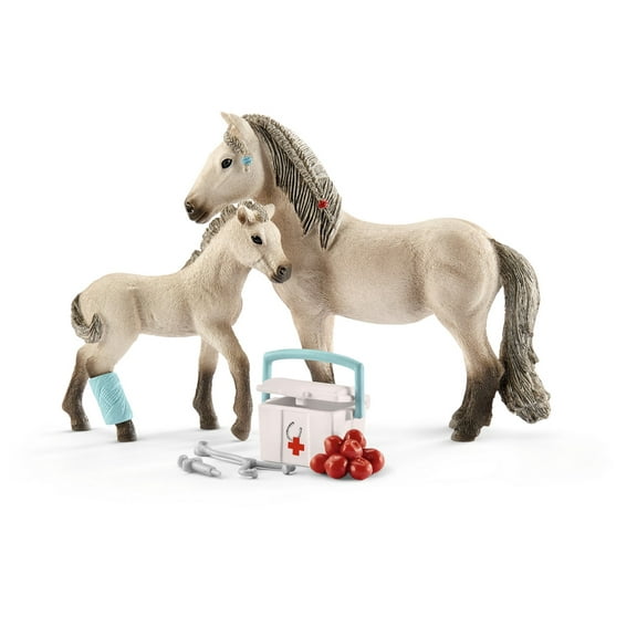 Schleich, Horse Club, Hannah’s First-aid Kit for Icelandic Horses Toy Playset