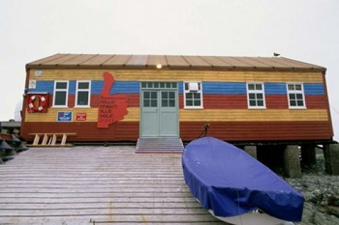 Science Base at Ukraine Outpost Akademic Vernadky Antarctic Peninsula Canvas Art - Bill Bachmann DanitaDelimont (18 x 12)
