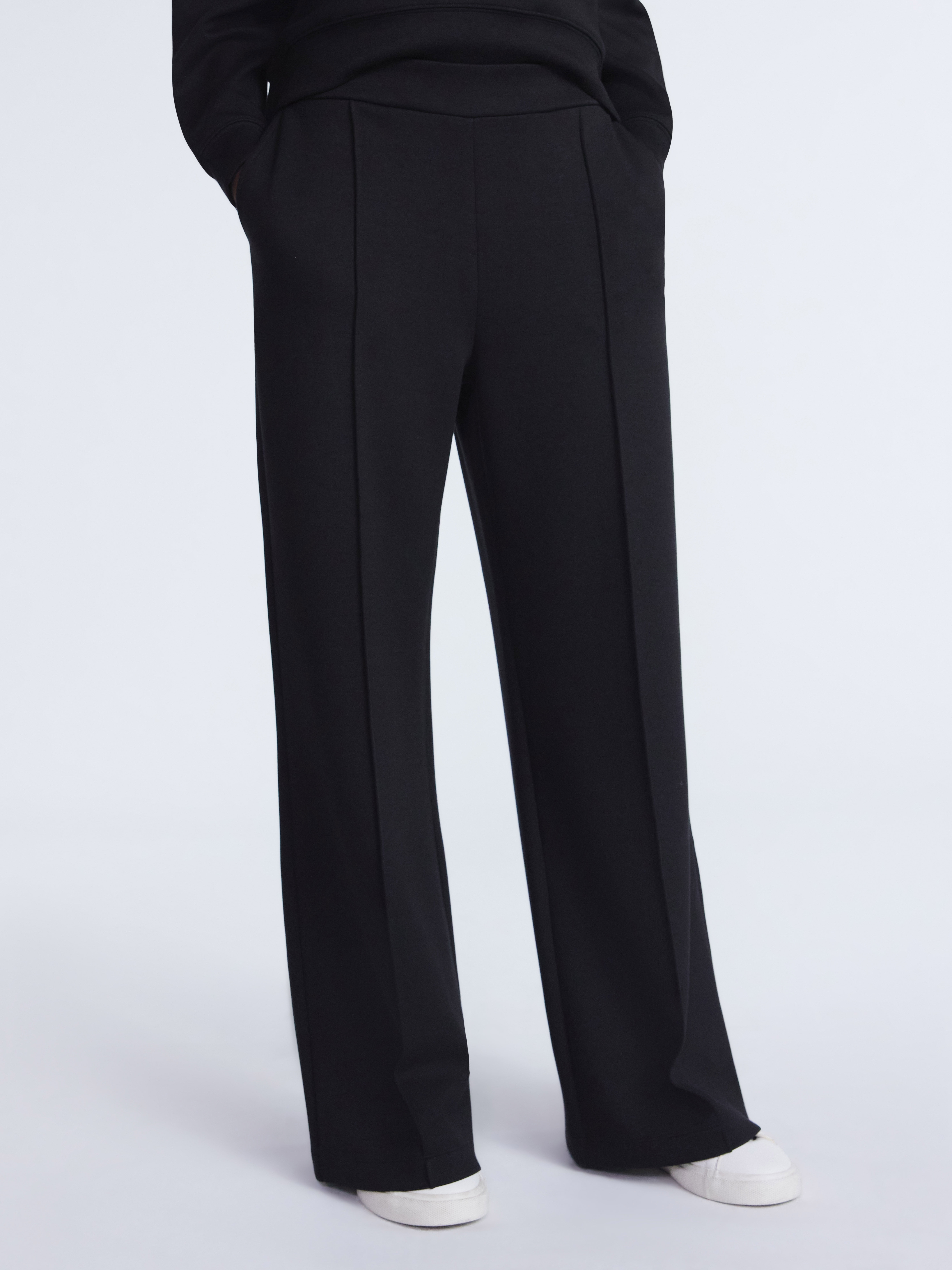 Scoop Women’s and Women’s Plus New Scubaknit Seamed Sweatpants, Regular ...