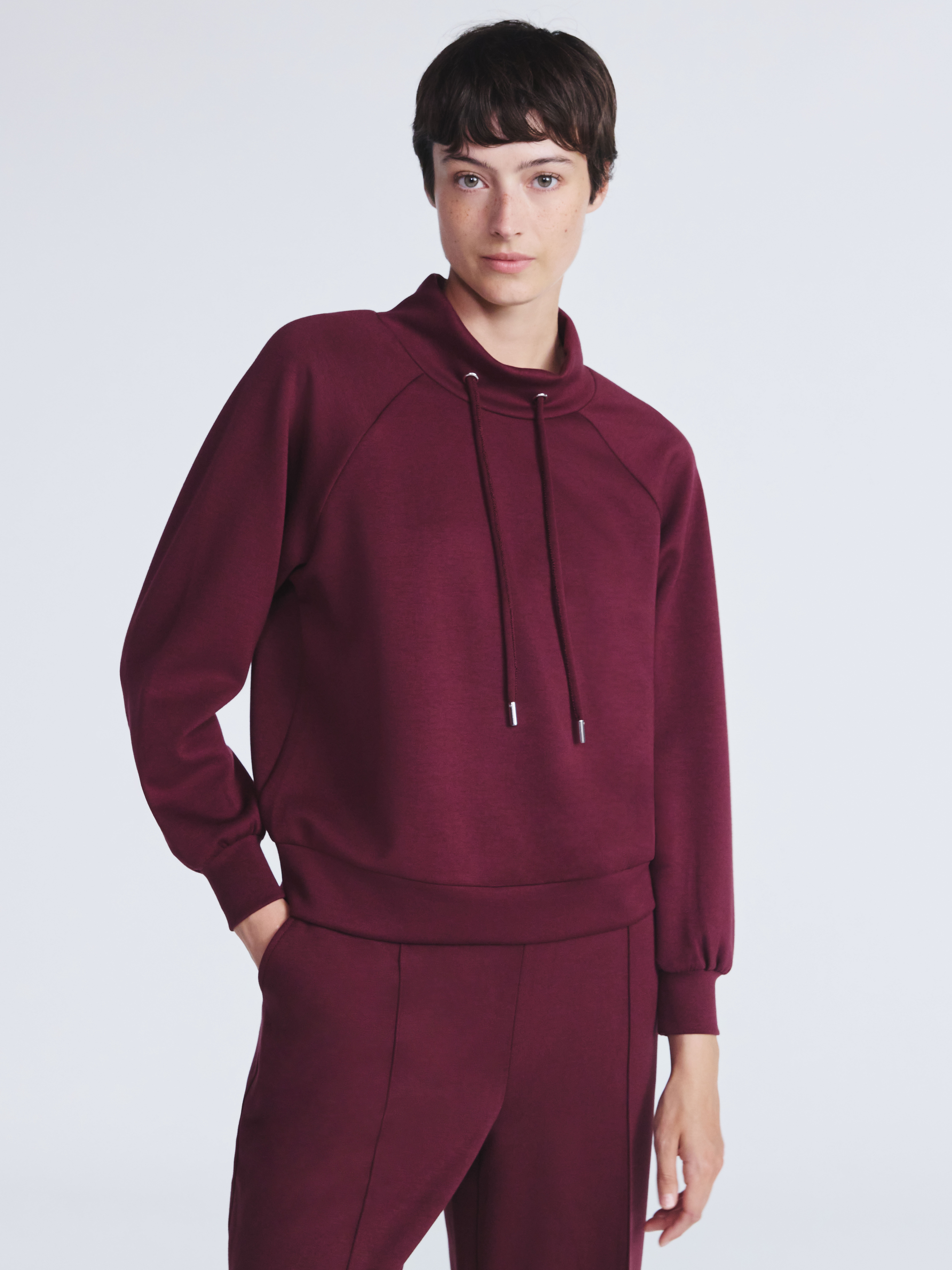 Scoop Women's and Women's Plus New Scubaknit Funnel Neck Sweatshirt, Sizes XS-4X