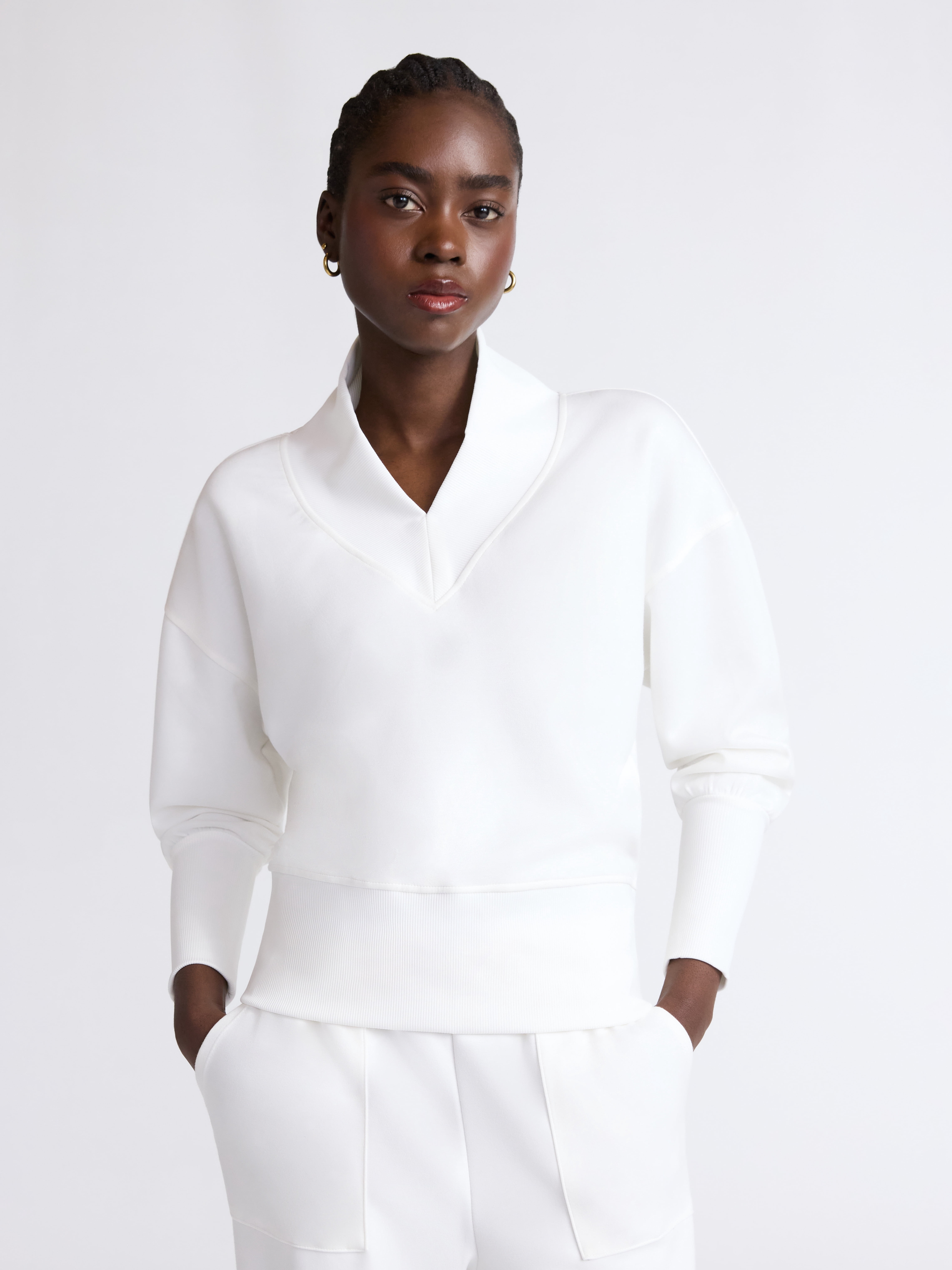 Scoop Women's and Women's Plus New Scubaknit V Neck Sweatshirt, Sizes XS-4X