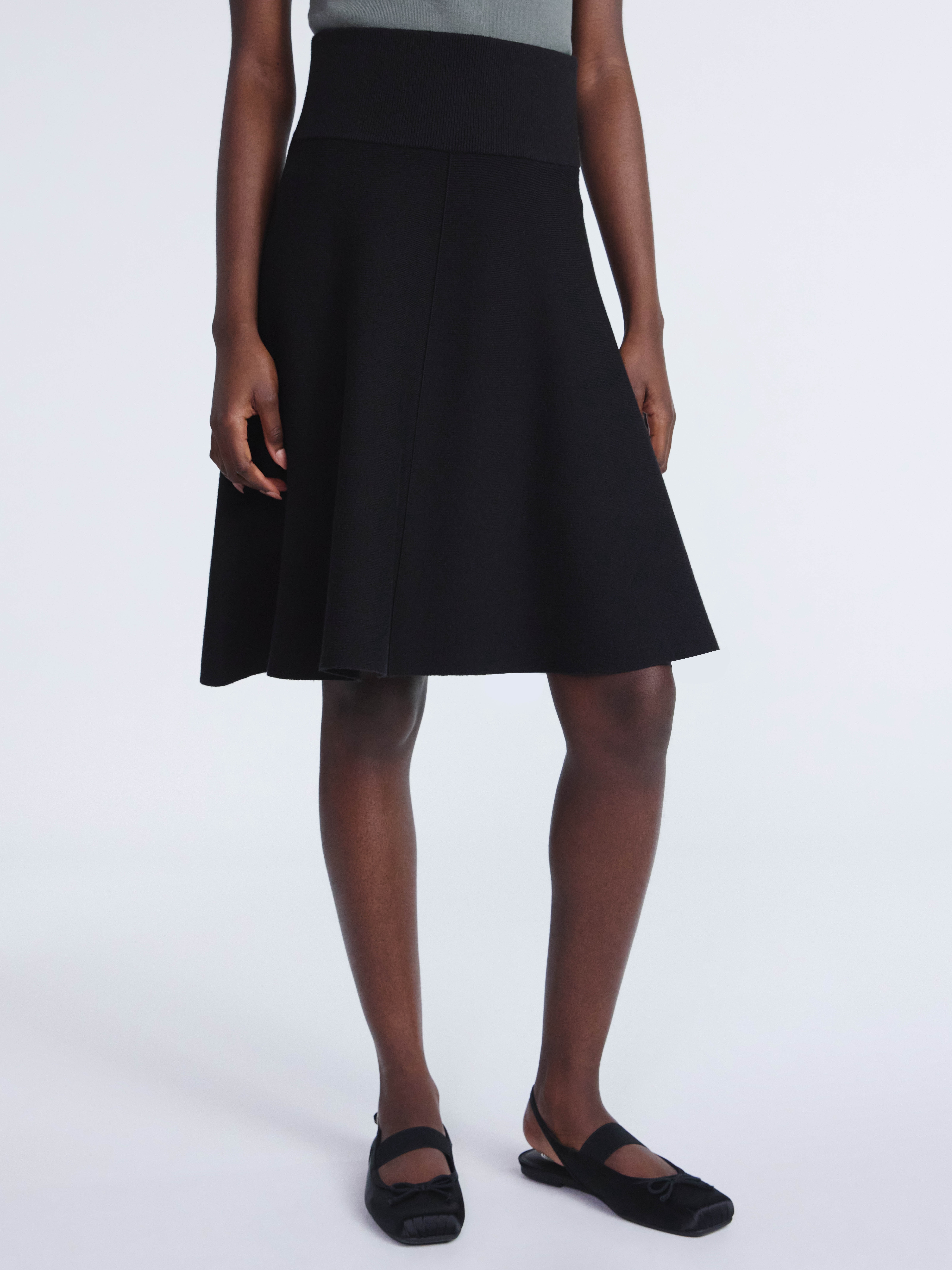 Scoop Women's and Women’s Plus Sculptural Sweater Knit Midi Skirt, Sizes XS-4X