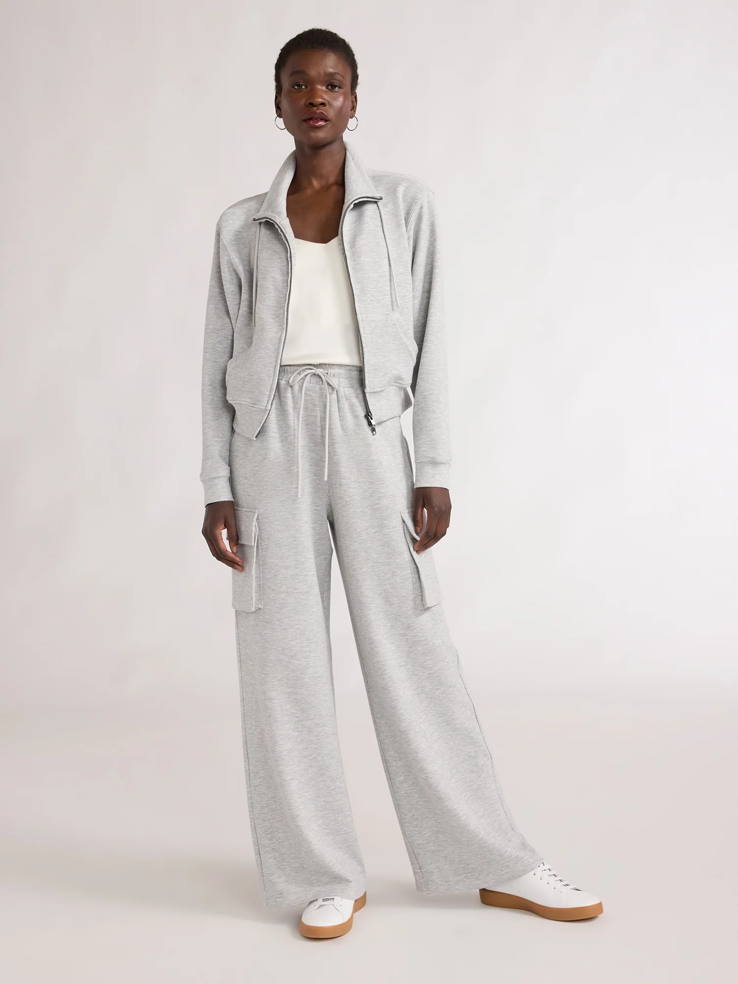 Scoop Women’s and Women’s Plus Ultimate ScubaKnit Wide Leg Cargo Sweatpants, Sizes XS-4X