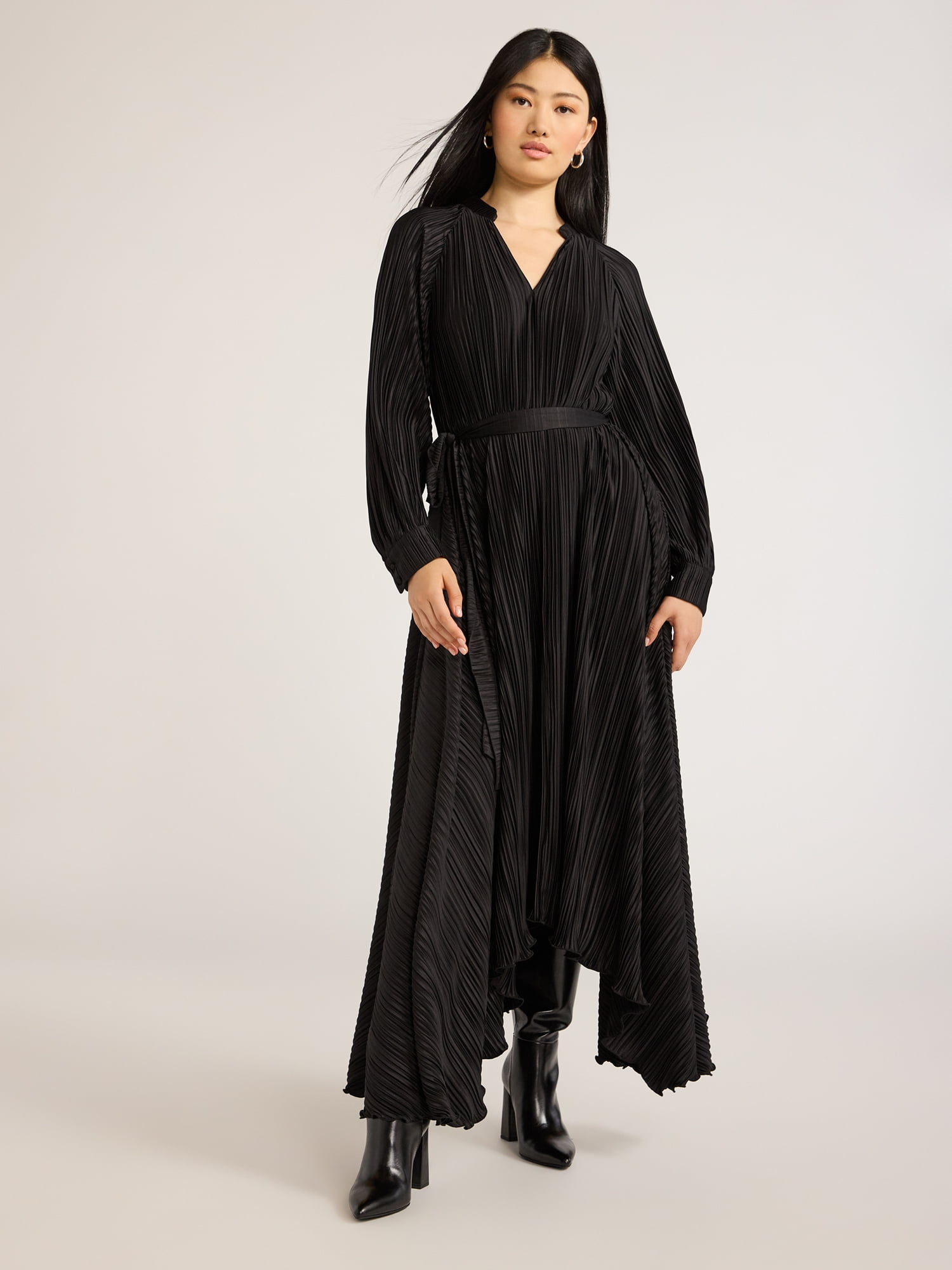 Scoop Women's and Women's Plus Pleated Handkerchief Hem