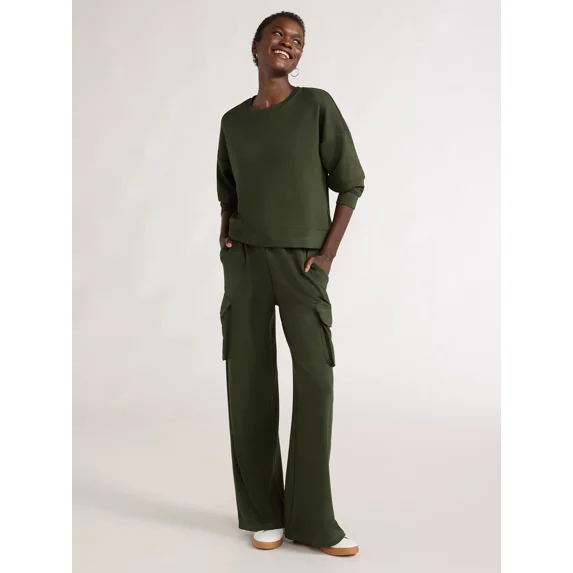 Scoop Women’s and Women’s Plus Ultimate Scubaknit Wide Leg Cargo Sweatpants, Sizes XS-4X