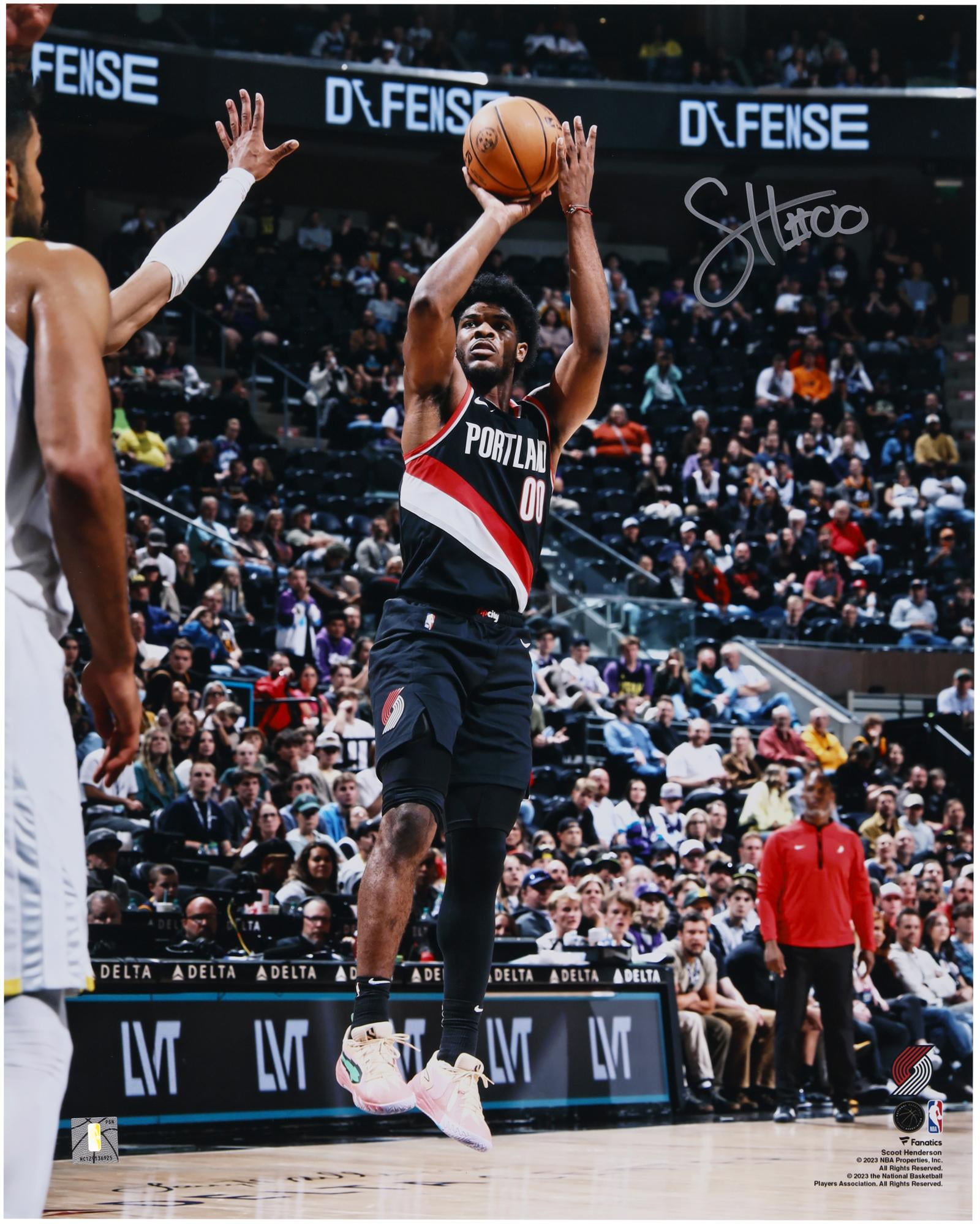 Scoot Henderson Portland Trail Blazers Autographed 16" x 20" Shooting in Black Photograph - Fanatics Authentic Certified