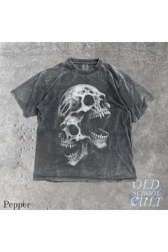 Screaming Skull Vintage 90s Graphic Shirt, Skull Halloween Goth Retro Tee, 2000s Horror Clothes, Spooky Skeleton Streetwear Grunge Top