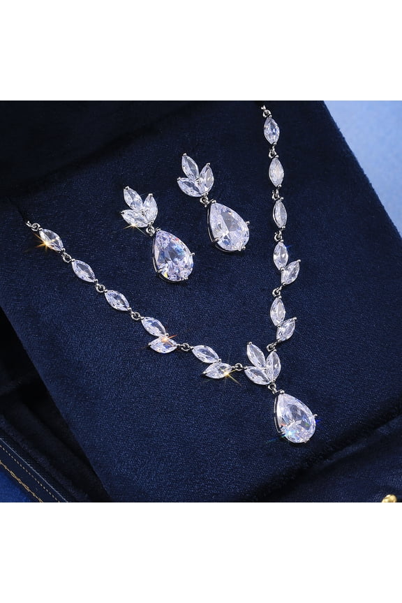 Dainty Simple Pendant Necklace for Women, Cubic Zirconia Leaf Vine Wedding Necklace for Bride Bridesmaid