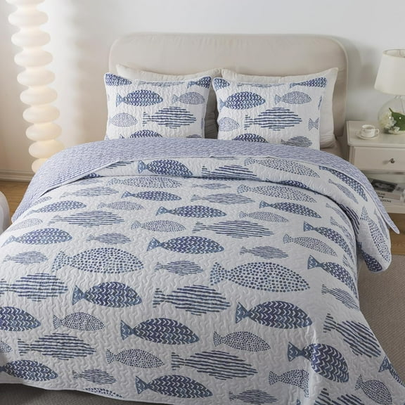 Sea of Dreams 2-Piece Quilt Set - Twin Size with 1 Sham, Blue and White Ocean-Inspired Bedding Set, Nautical Fish Design, Lake Themed  Quilted Bedspread for Modern Maritime Decor