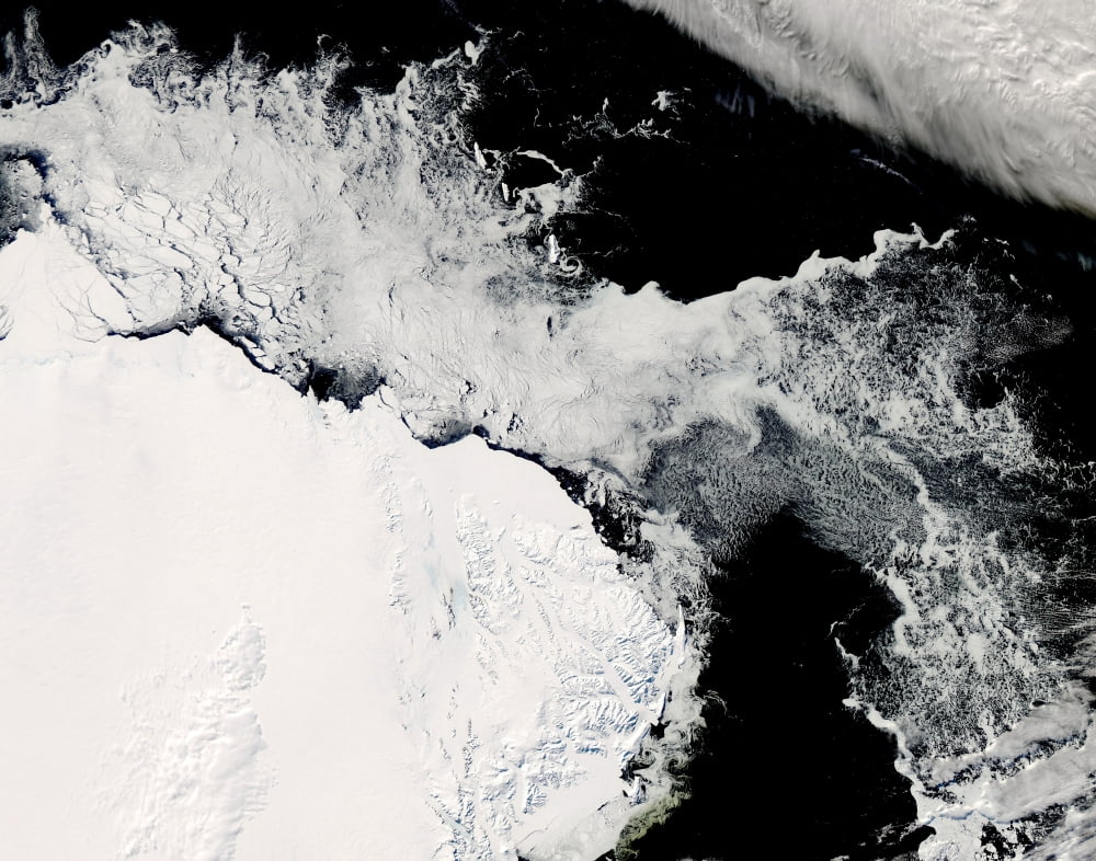 Sea ice in the Southern Ocean Canvas Art - Stocktrek Images (32 x 25)
