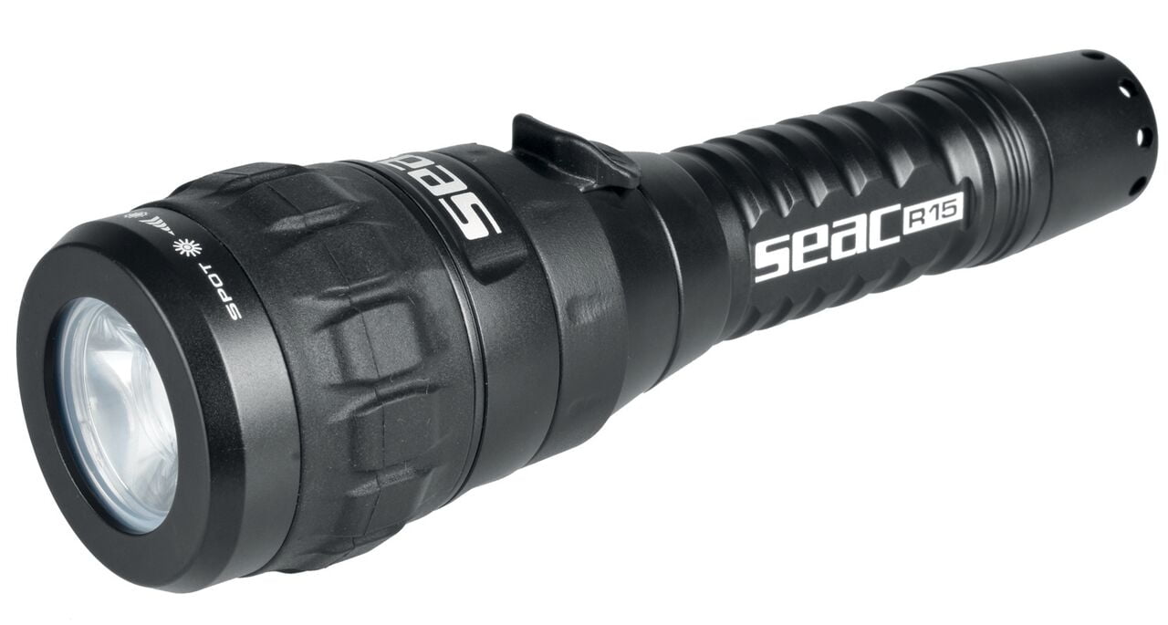 Seac R15, Scuba Dive Flashlight, 900 Lumens LED Torch Light, 0,66 lbs, USB Rechargeable