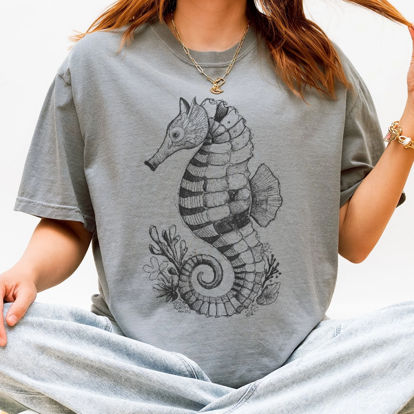 Seahorse Line Art Ocean Life Graphic T-Shirt - Walmart.com
