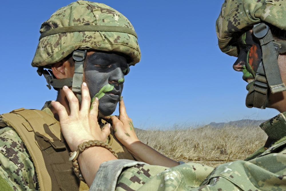 Seaman has his face painted to help camouflage him Canvas Art - Stocktrek Images (35 x 23)