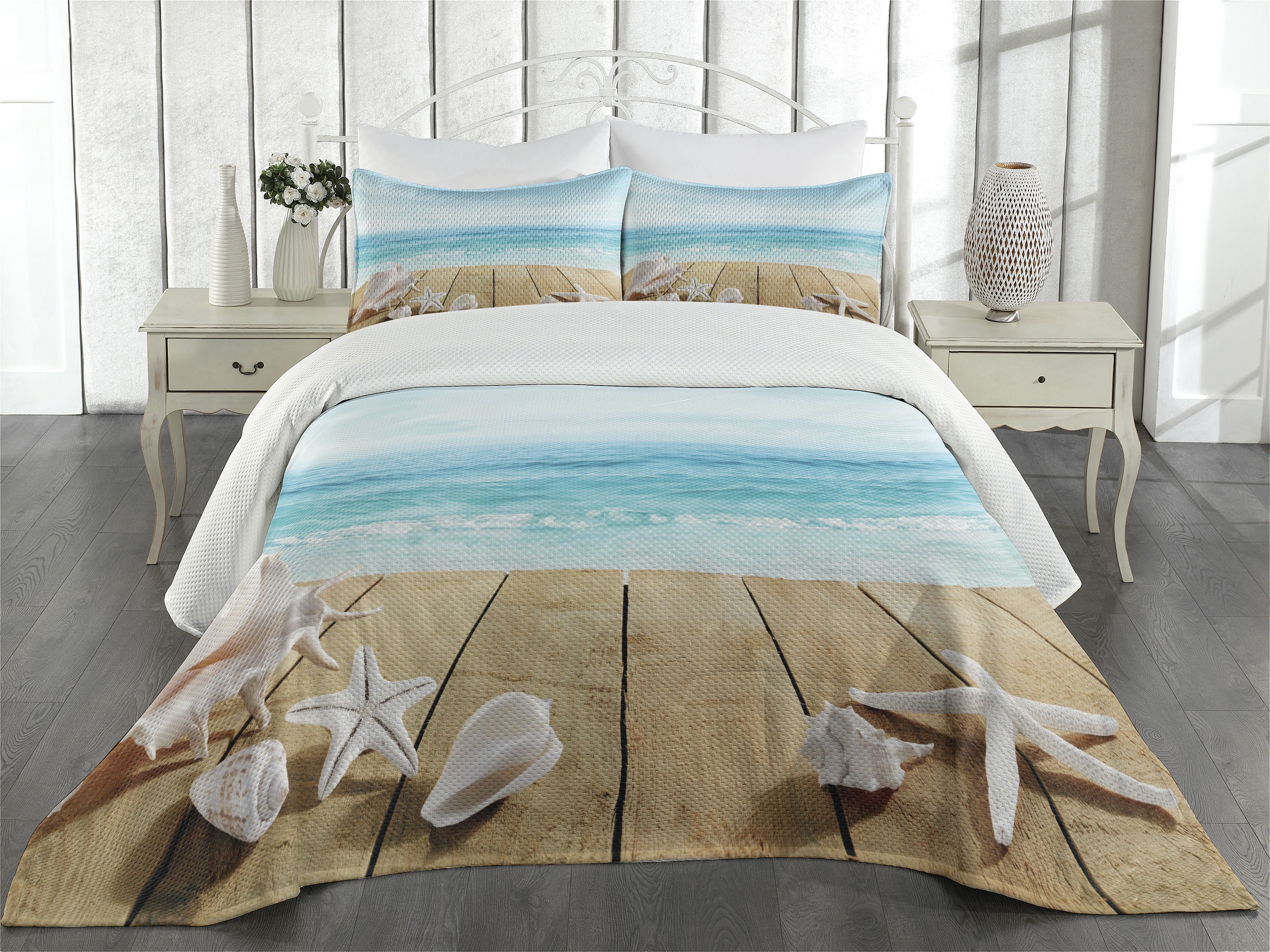 Seashells Coverlet Set Queen Size, Wooden Boardwald with Seashells