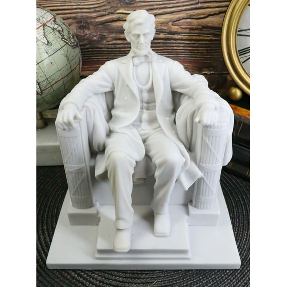 Seated Abraham Lincoln Figurine 8" H Lincoln Memorial Sculpture 16th President