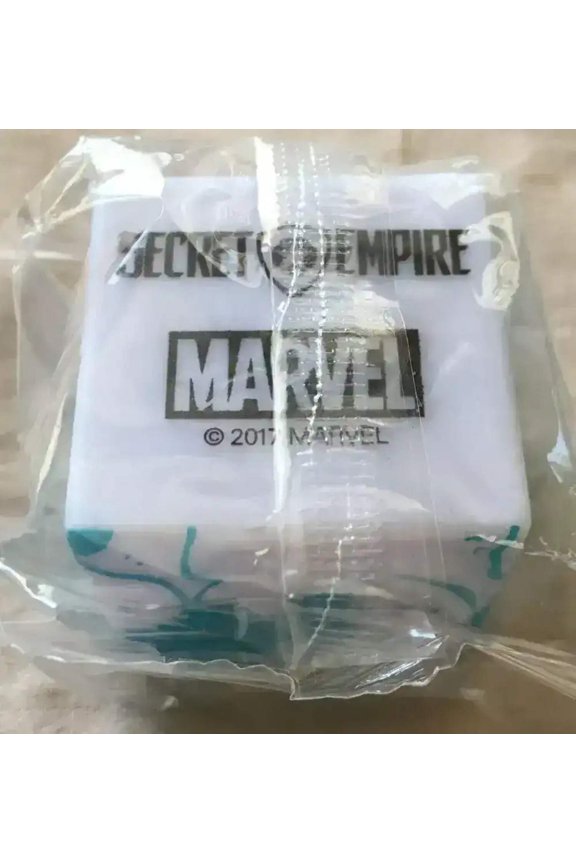 Secret Empire Marvel 2017 SDCC glow in dark cosmic cube