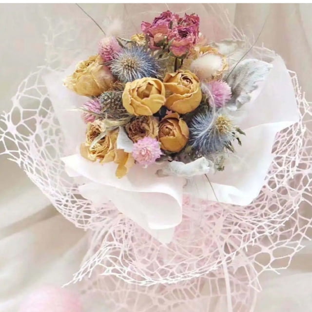 SeekLGT Floral Mesh Bouquet Wrapping Paper 23x23 Inch Net Lace Flower Wrap for Valentine Wedding Florist Supplies Rose Packaging Gift