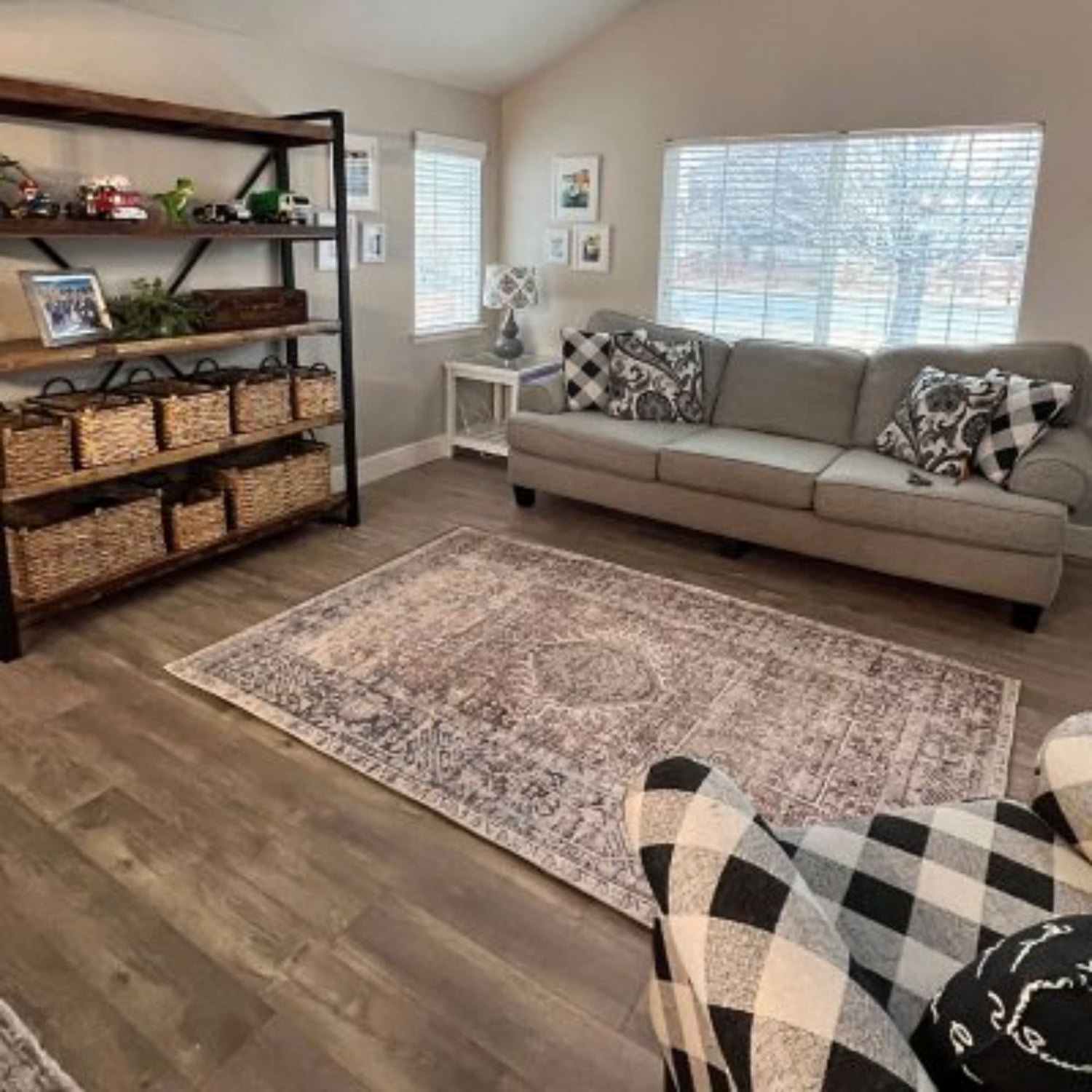 Select Surfaces SCCOM0510-2 Adeline Gallery Series Laminate Flooring, 14.39-sq ft / Box (2-Pack)