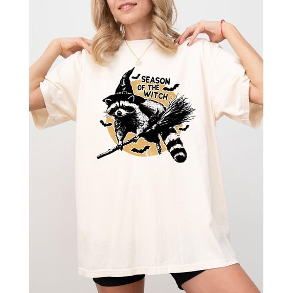 Selvi Season of the Witch Bats Moon Graphic T-Shirt Spooky Holiday Feral Style, Full size S-5XL