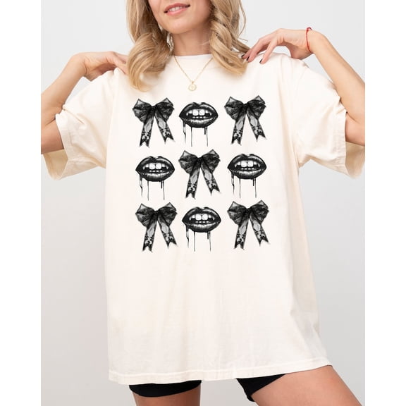 Selvi Vampire Black Bows Coquette Graphic T-Shirt Gothic Lace Spooky Fangs Style, Full size S-5XL