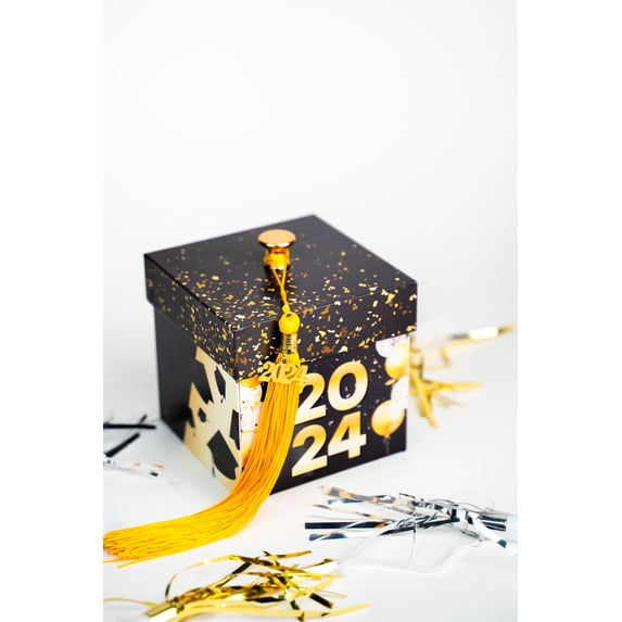 Sendacake Classic Black Graduation 2025 Flying Butterfly Gift Box