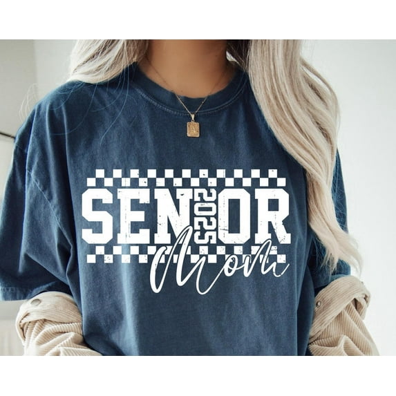 Senior Mom 2025 Shirt, High School Graduation T-Shirt, Class of 2025 Gift Tee
