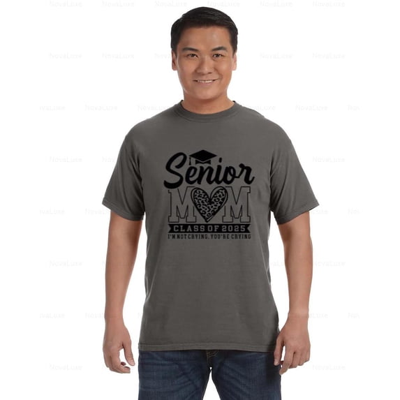 Senior Mom Heart Comfort Color T-Shirt Class of 2025 Loving Mother Look, Unisex, up to size 4XL