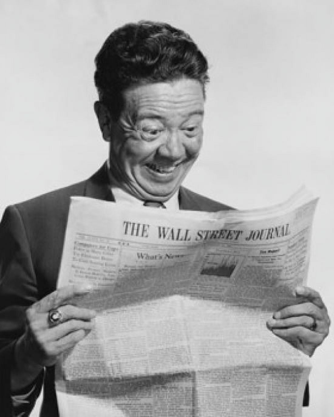 Senior man reading newspaper Canvas Art - (24 x 36)