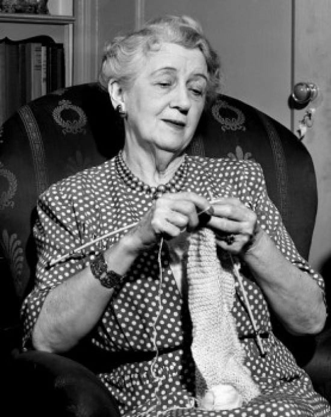 Senior woman knitting Canvas Art - (18 x 24)